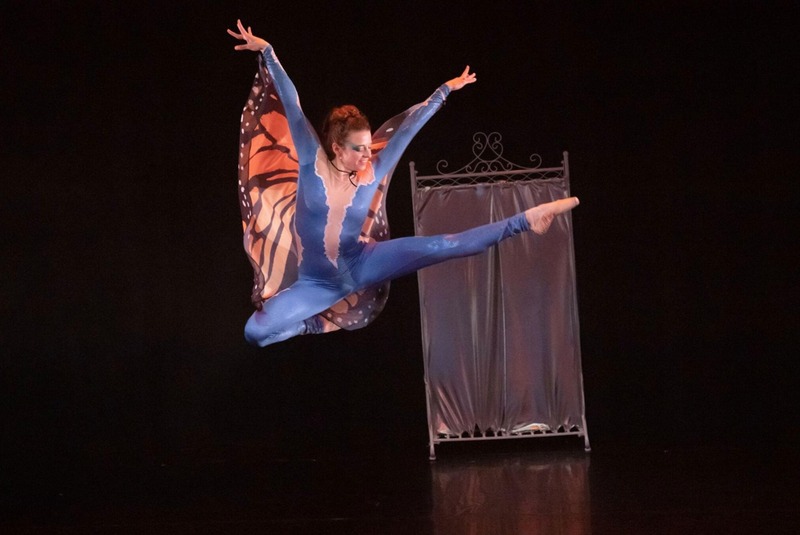 Michelle Buckley in 'Alice' by Chantry Dance - Image by Fiona Whyte